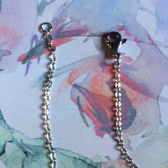 New! Aromatherapy Oil Diffuser Necklace - Picture 7 of 8